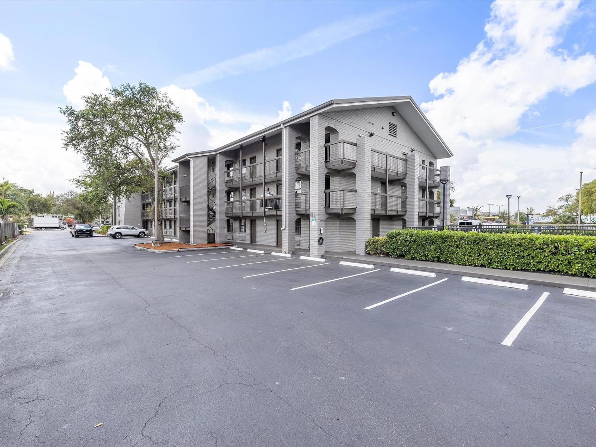 La Quinta Inn By Wyndham Miami Airport North Miami Springs Exteriér fotografie