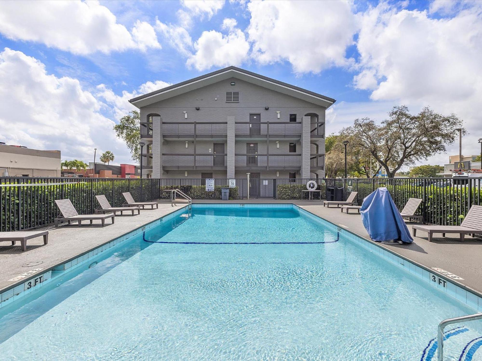 La Quinta Inn By Wyndham Miami Airport North Miami Springs Exteriér fotografie
